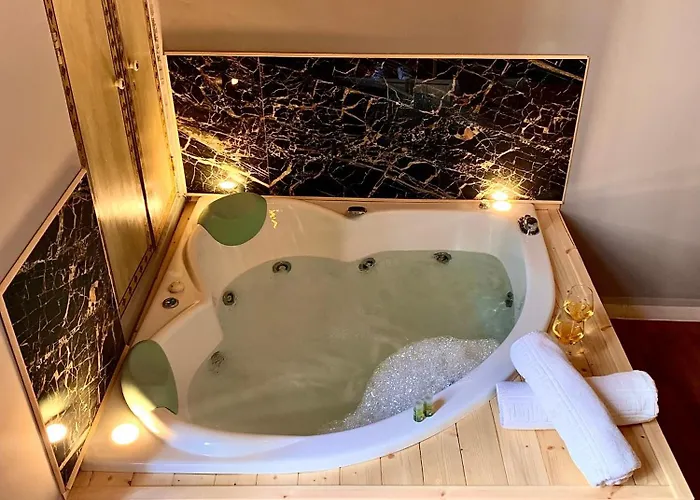 בית אירוח Wine & Jacuzzi