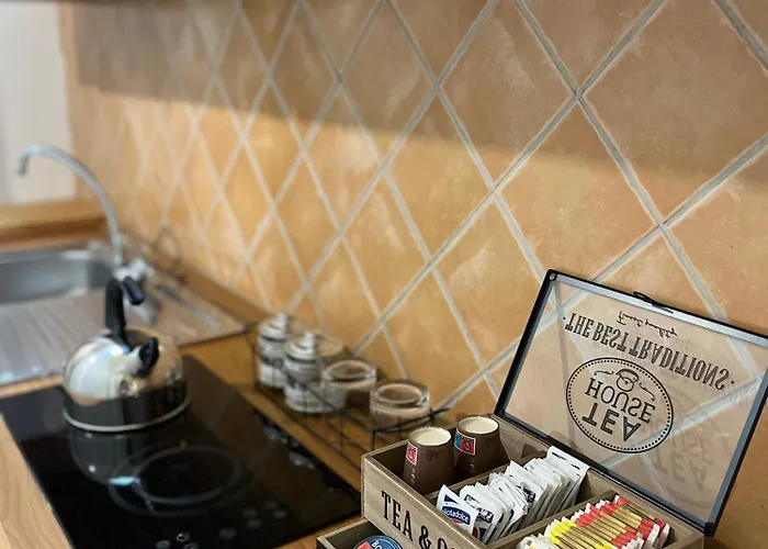 Wine & Jacuzzi בית אירוח